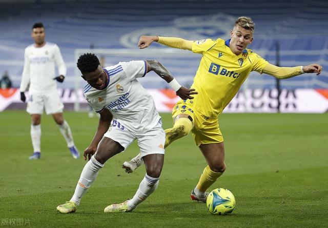 爱游戏手机版-包含冲刺阶段成都蓉城调整名单以备国王杯窗口期罗马备战西甲，里程碑夜布鲁克林篮网单刀错失瞬间刷屏的词条